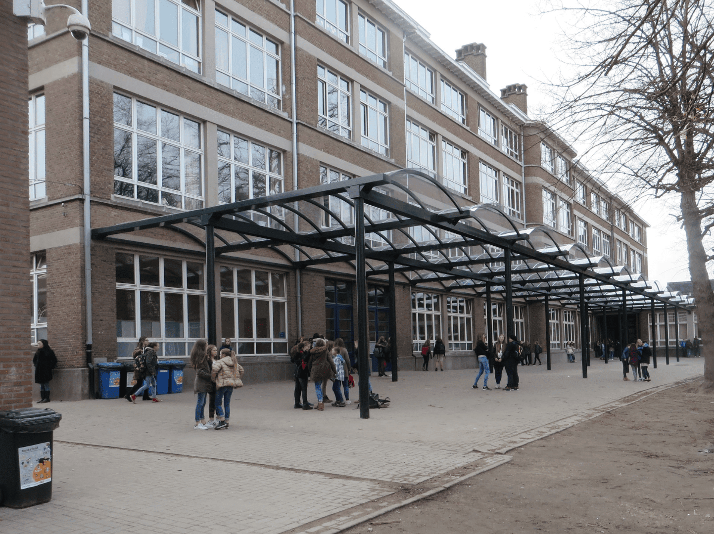 Heverlee – Plaatsen luifel Secundaire School Heilig Hartinstituut