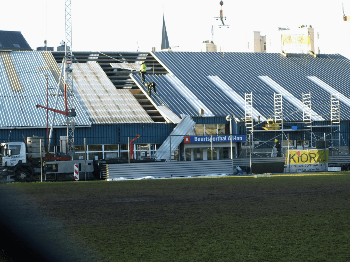 Antwerpen – Dakrenovatie Sporthal Slachthuislaan